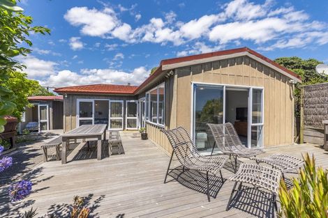 Photo of property in 23 Rodney Avenue, Te Horo Beach, Otaki, 5581