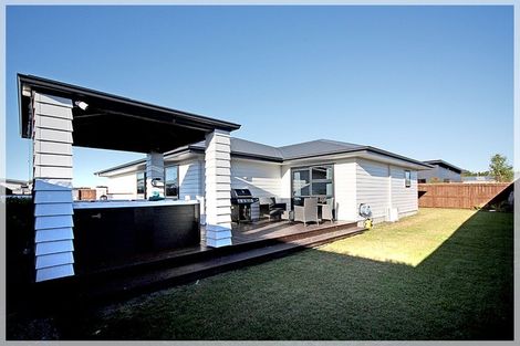 Photo of property in 18 Forbes Road, Foxton Beach, Foxton, 4815