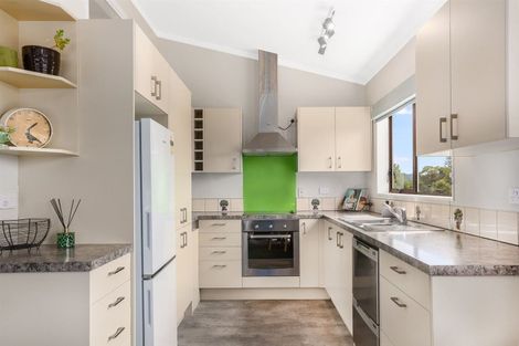 Photo of property in 3a Quinn Grove, Ranui, Porirua, 5024