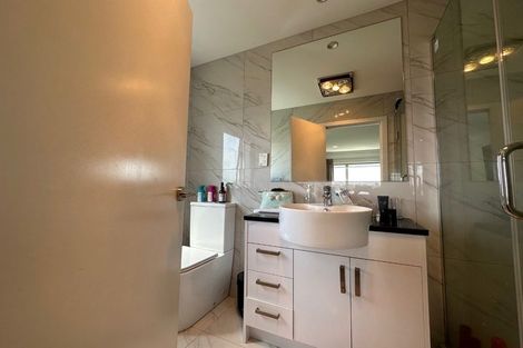 Photo of property in 1 Iwinuku Crescent, Wattle Downs, Auckland, 2103