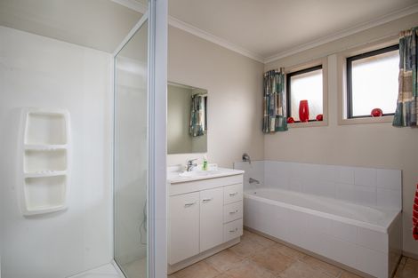 Photo of property in 11 Walnut Grove, Alexandra, 9320