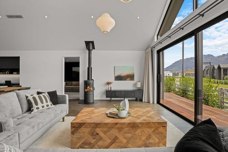 Photo of property in 10 Taurus Lane, Jacks Point, 9371