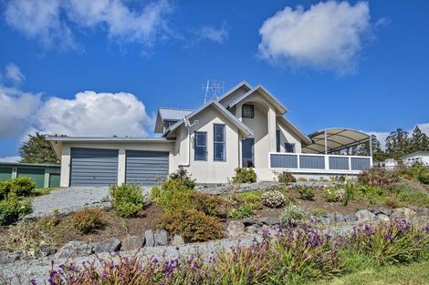 Photo of property in 647 Pipiwai Road, Matarau, Whangarei, 0176