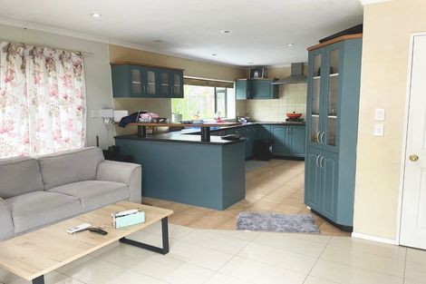 Photo of property in 25 Medvale Avenue, Flat Bush, Auckland, 2019