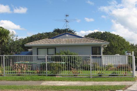 Photo of property in 41 De Quincey Terrace, Highland Park, Auckland, 2010