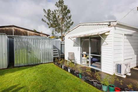 Photo of property in 12 Capri Place, Awapuni, Palmerston North, 4412