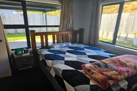 Photo of property in 39 Brian Morgan Terrace, Wainuiomata, Lower Hutt, 5014