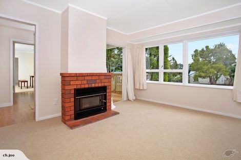 Photo of property in 69a Powrie Street, Glenfield, Auckland, 0629