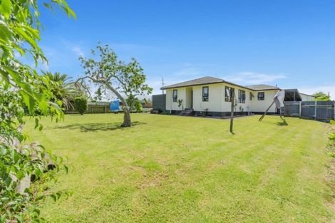 Photo of property in 23 Tironui Station Road East, Papakura, 2112
