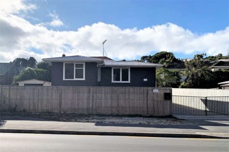 Photo of property in 118b Newlands Road, Newlands, Wellington, 6037