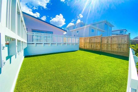 Photo of property in 155 Godfrey Drive, Orewa, 0931