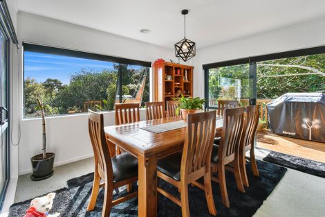 Photo of property in 18 Gibbs Crescent, Red Hill, Papakura, 2110
