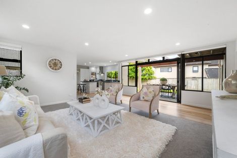 Photo of property in 37 Westerham Drive, Dannemora, Auckland, 2016