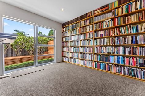 Photo of property in 2a Mirwill Road, Rothesay Bay, Auckland, 0630