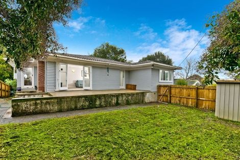 Photo of property in 1/123 Millbrook Road, Sunnyvale, Auckland, 0612