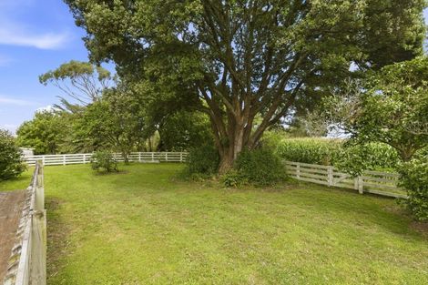 Photo of property in 225 Kuku Beach Road, Kuku, Manakau, 5570