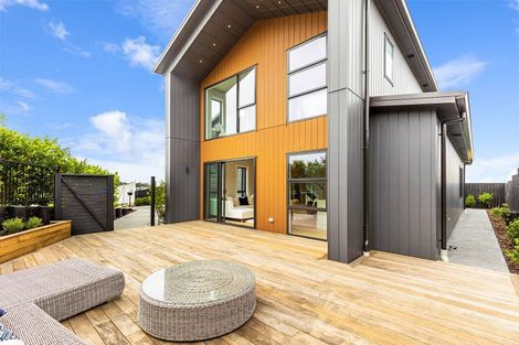 Photo of property in 17 Arawaru Avenue, Wainui, 0992