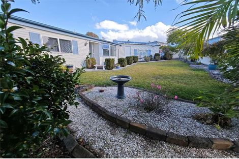 Photo of property in 1/17 Nutsey Avenue, Northcote, Auckland, 0627