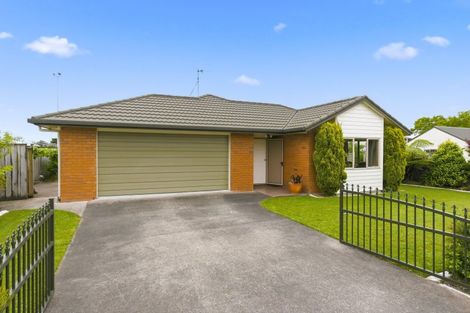 Photo of property in 63 Weraroa Road, Levin, 5510