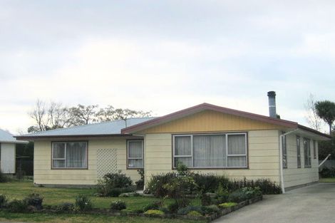Photo of property in 100 Tait Drive, Greenmeadows, Napier, 4112