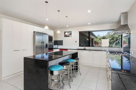 Photo of property in 10 Dunaverty Place, Broomfield, Christchurch, 8042