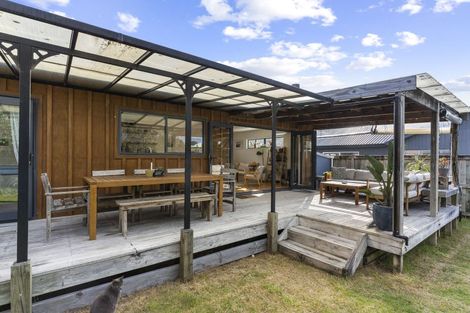 Photo of property in 112a Kiwi Road, Whangamata, 3620