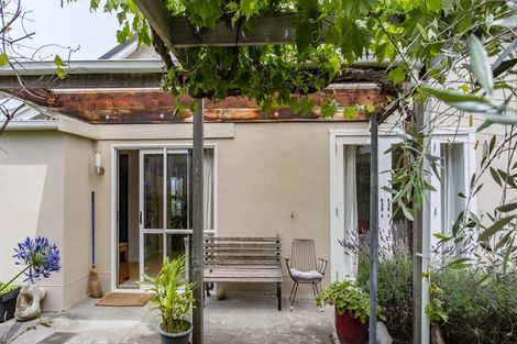 Photo of property in 35a Exeter Street, Lyttelton, 8082
