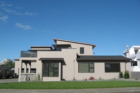 Photo of property in 2 Te Akau Street, Ohope, 3121