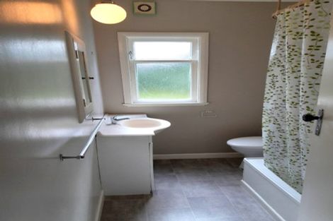 Photo of property in 46 Evans Road, Glen Eden, Auckland, 0602