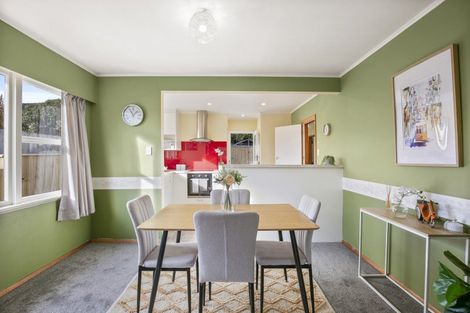 Photo of property in 12 Ranui Terrace, Tawa, Wellington, 5028