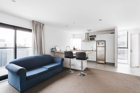 Photo of property in 2-06/424 Maunganui Road, Mount Maunganui, 3116