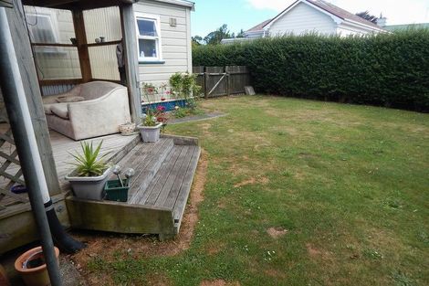 Photo of property in 60 Stanners Street, Eltham, 4322