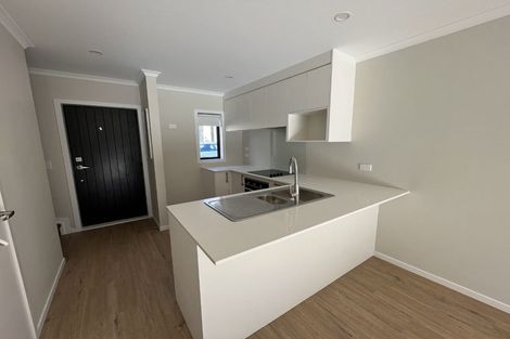 Photo of property in 2/125b Metcalfe Road, Ranui, Auckland, 0612