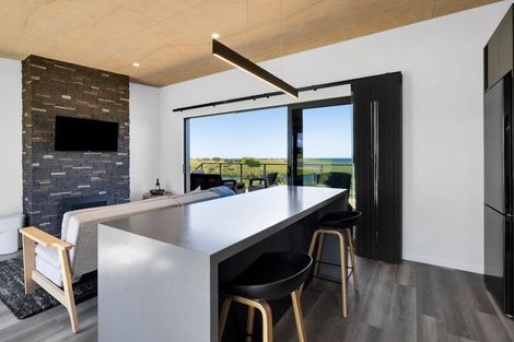 Photo of property in 21 Rosemount Road, Waverley, 4591