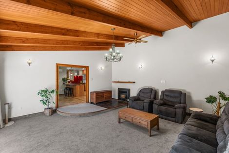 Photo of property in 18 Sunbeam Place, Halswell, Christchurch, 8025