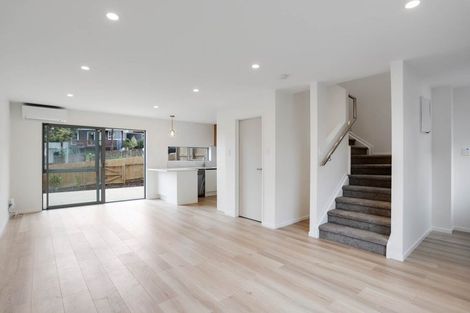 Photo of property in 19e Chislehurst Street, Henderson, Auckland, 0612