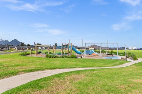 Photo of property in 20 Kapiakauri Road, One Tree Point, 0118