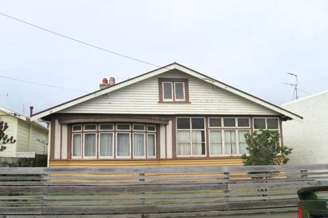 Photo of property in 155 Onepu Road, Lyall Bay, Wellington, 6022