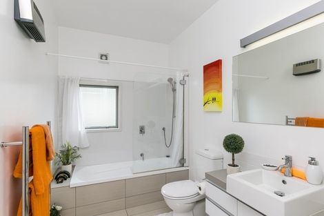 Photo of property in 82 Saddleback Grove, Karori, Wellington, 6012