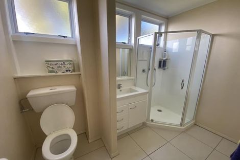 Photo of property in 27 Cook Street, Marfell, New Plymouth, 4310