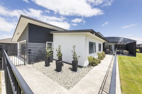 Photo of property in 2 Morocco Terrace, Kelvin Grove, Palmerston North, 4414