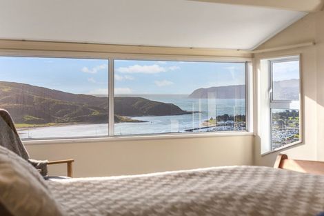 Photo of property in 22a Kahu Road, Paremata, Porirua, 5024