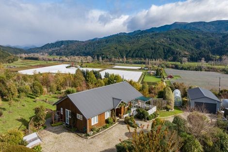 Photo of property in 130 Mytton Heights, Motueka, 7196