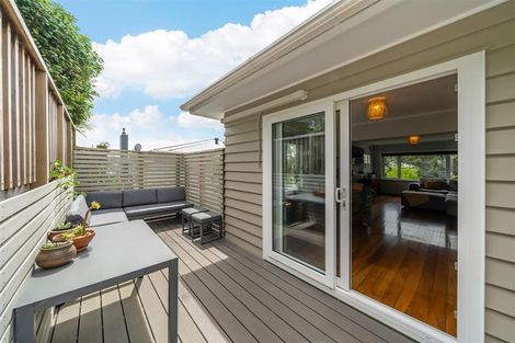 Photo of property in 76 Redwood Avenue, Tawa, Wellington, 5028