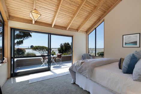 Photo of property in 18 Martin Street, Monaco, Nelson, 7011