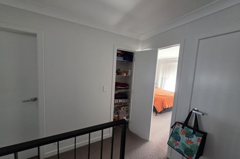 Photo of property in 14 Rauriki Lane, Rosehill, Papakura, 2113