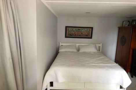 Photo of property in 44 Parkhill Road, Mellons Bay, Auckland, 2014