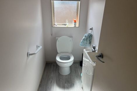 Photo of property in Rangeview Villas, 23/9 Fuller Close, Levin, 5510