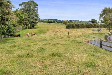 Photo of property in 25 Takiroa Street, Urenui, 4375