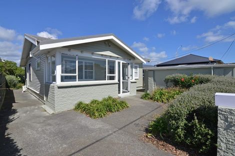 Photo of property in 2 Collins Street, Petone, Lower Hutt, 5012